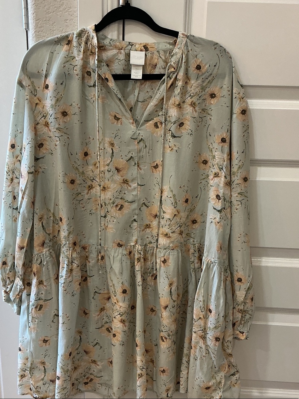 H&M - Floral Peasant Tunic Top - Sage Green with Cream Flowers